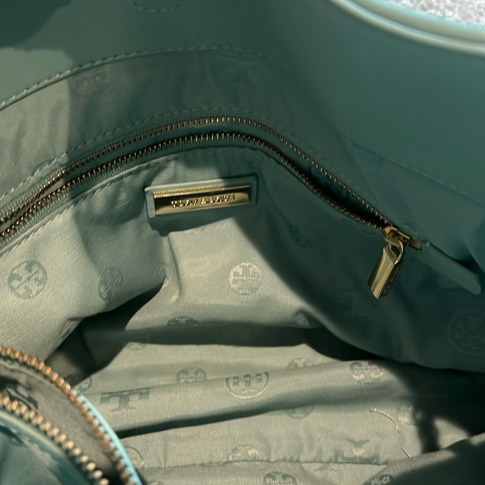 Tory Burch Quilted Handbag - Picture 5 of 9